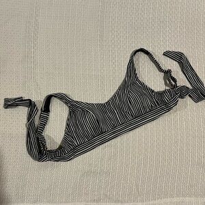 Chic Striped Black and White Bikini Top